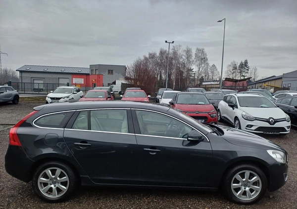 Volvo V60 cena 30999 przebieg: 215000, rok produkcji 2011 z Sieradz małe 121